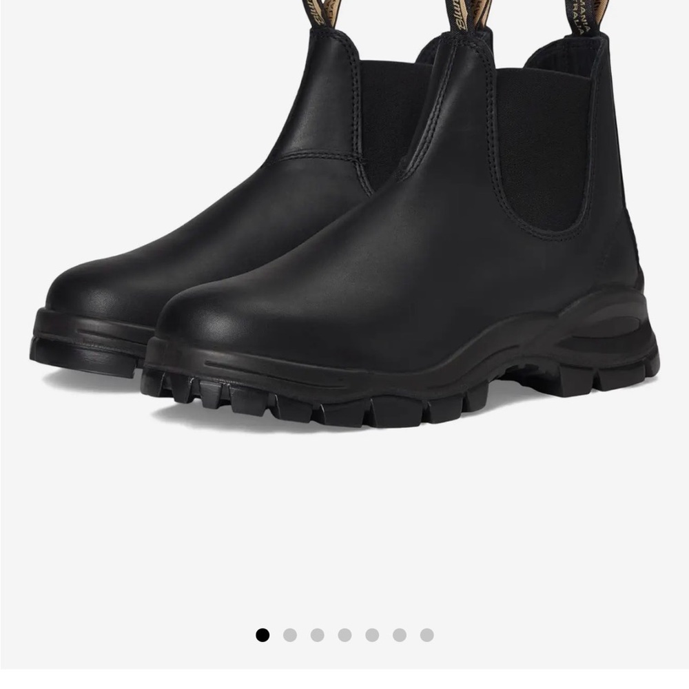 Lug Black Leather Chelsea Blundstone Boots